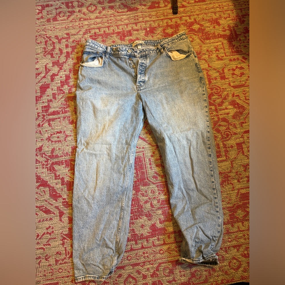 Abercrombie and Fitch size 34 dad jeans lightly distressed curve love